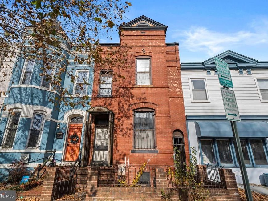 1362 E Street Se, Washington, DC 20003 Main Photo