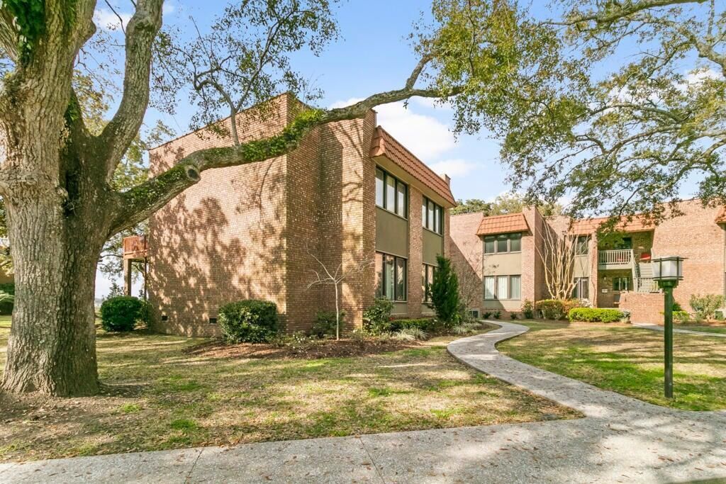 220 3rd Avenue Photo 35