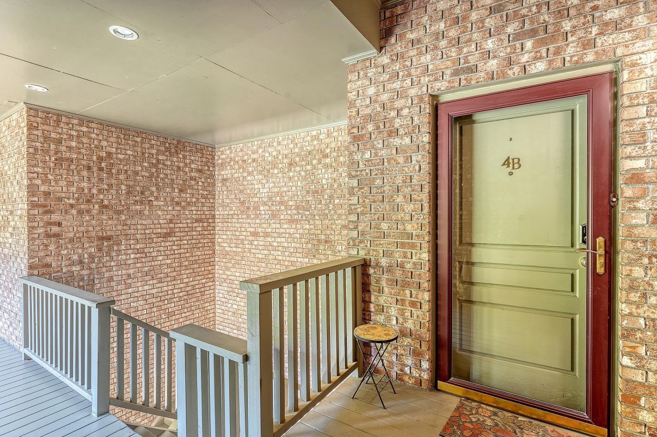 220 3rd Avenue Photo 4