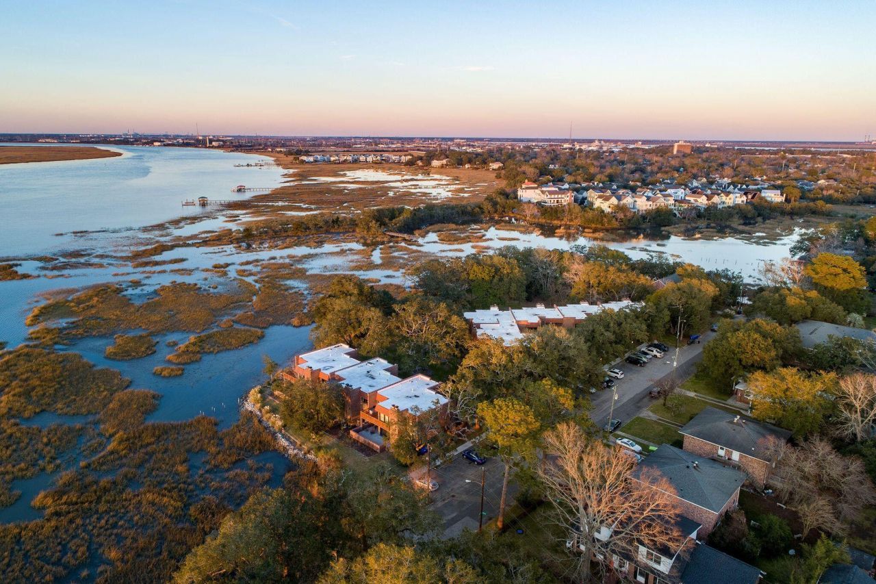 220 3rd Avenue Photo 44