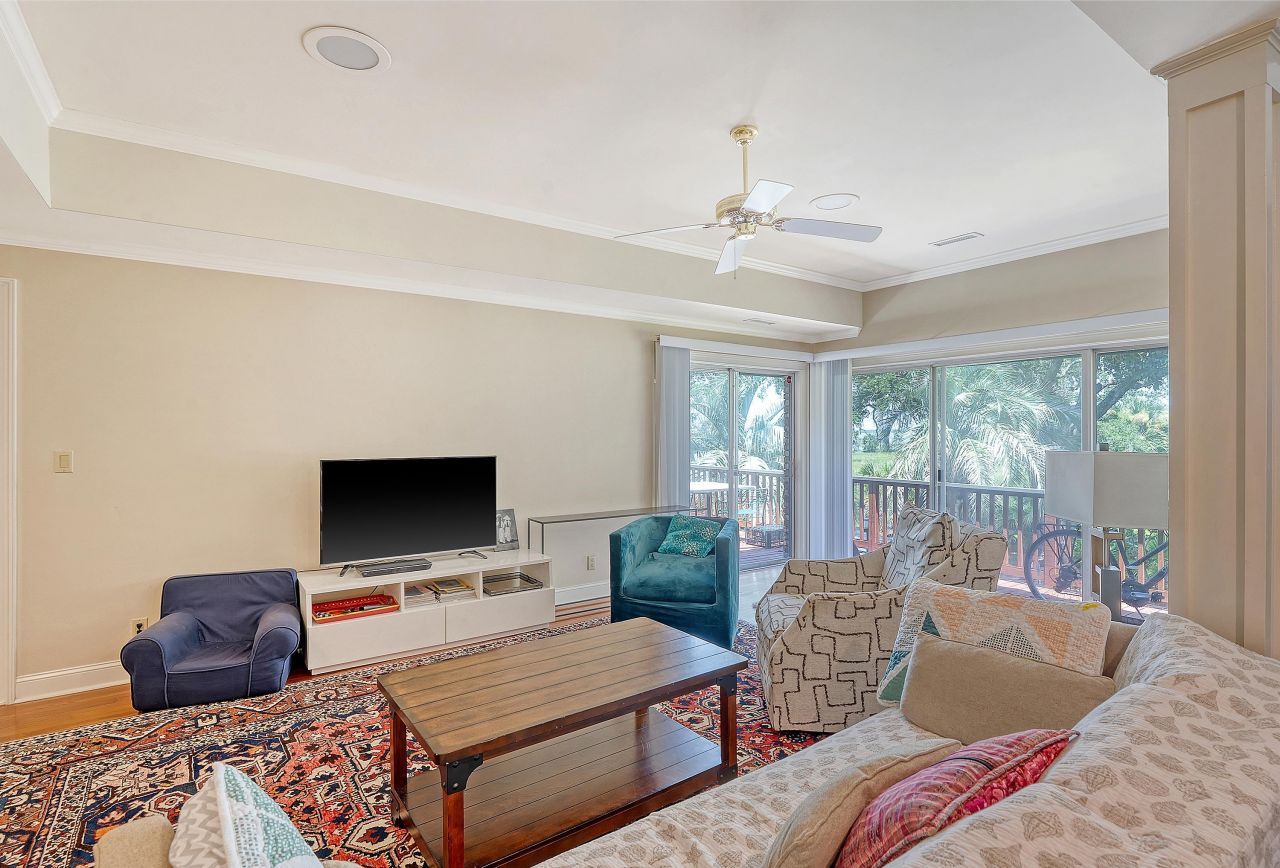 220 3rd Avenue Photo 7