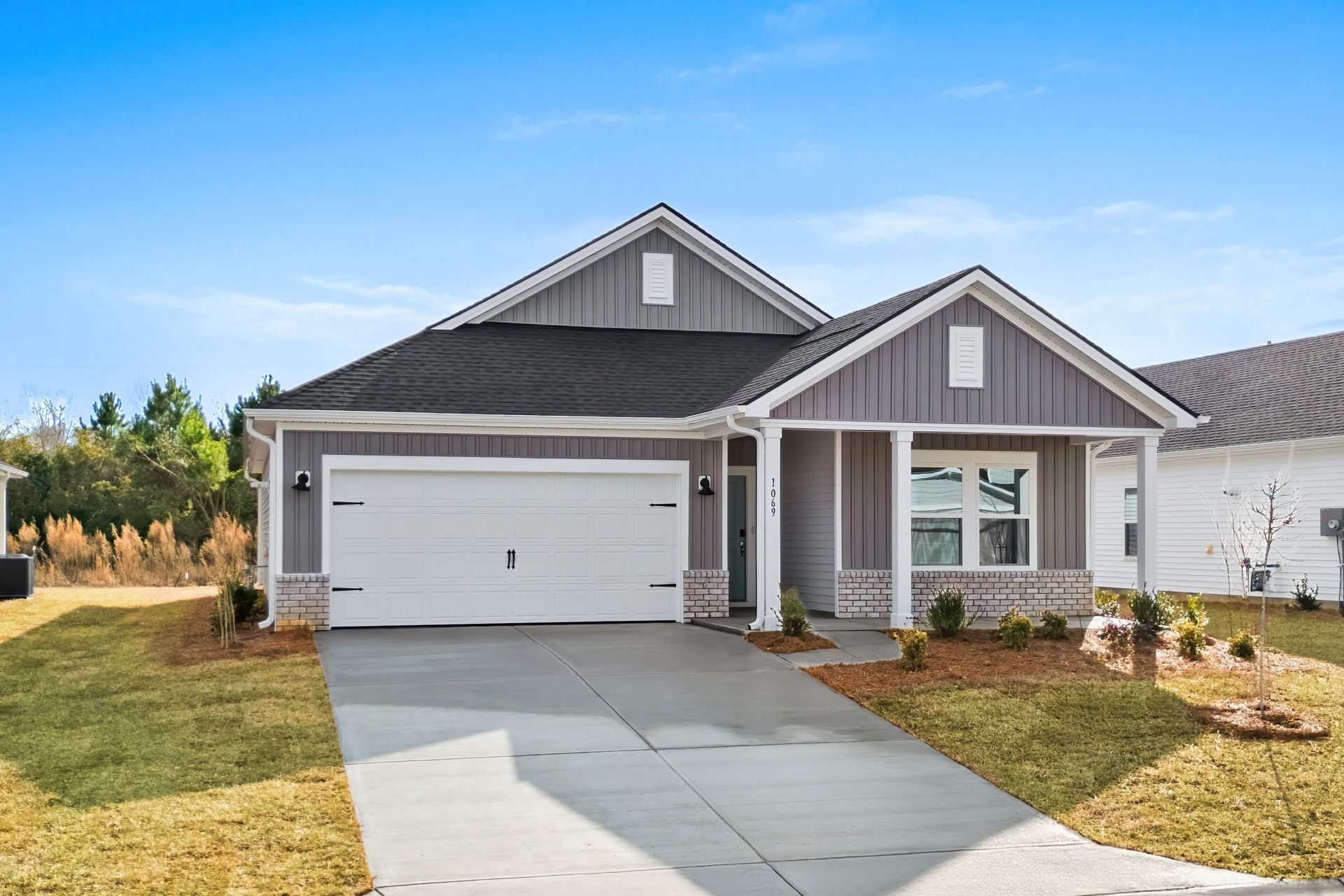 1069 Lauryn Oak Loop Photo 1
