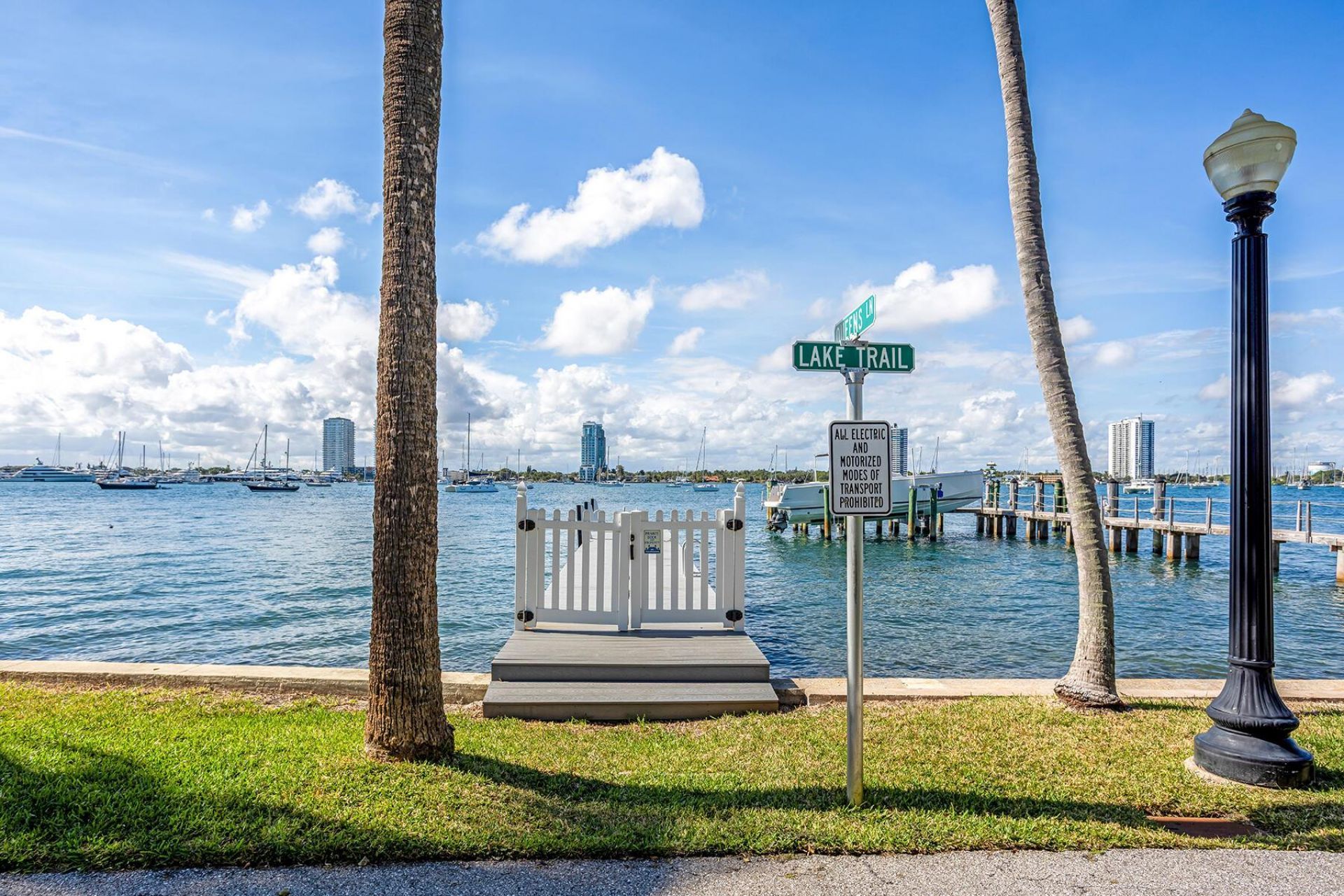 259 Queens Lane, Palm Beach, FL 33480 Photo