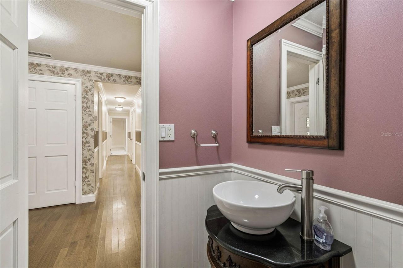 1900 Capri Road, Valrico, FL 33594 Photo