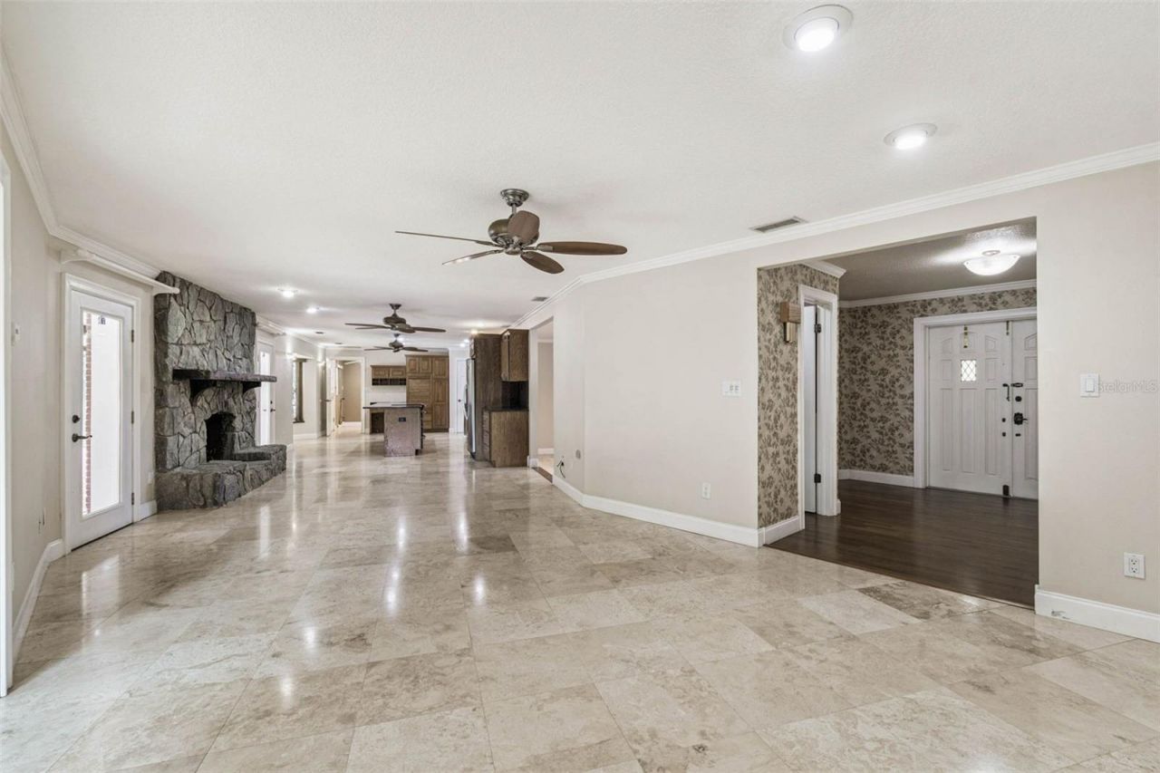 1900 Capri Road, Valrico, FL 33594 Photo