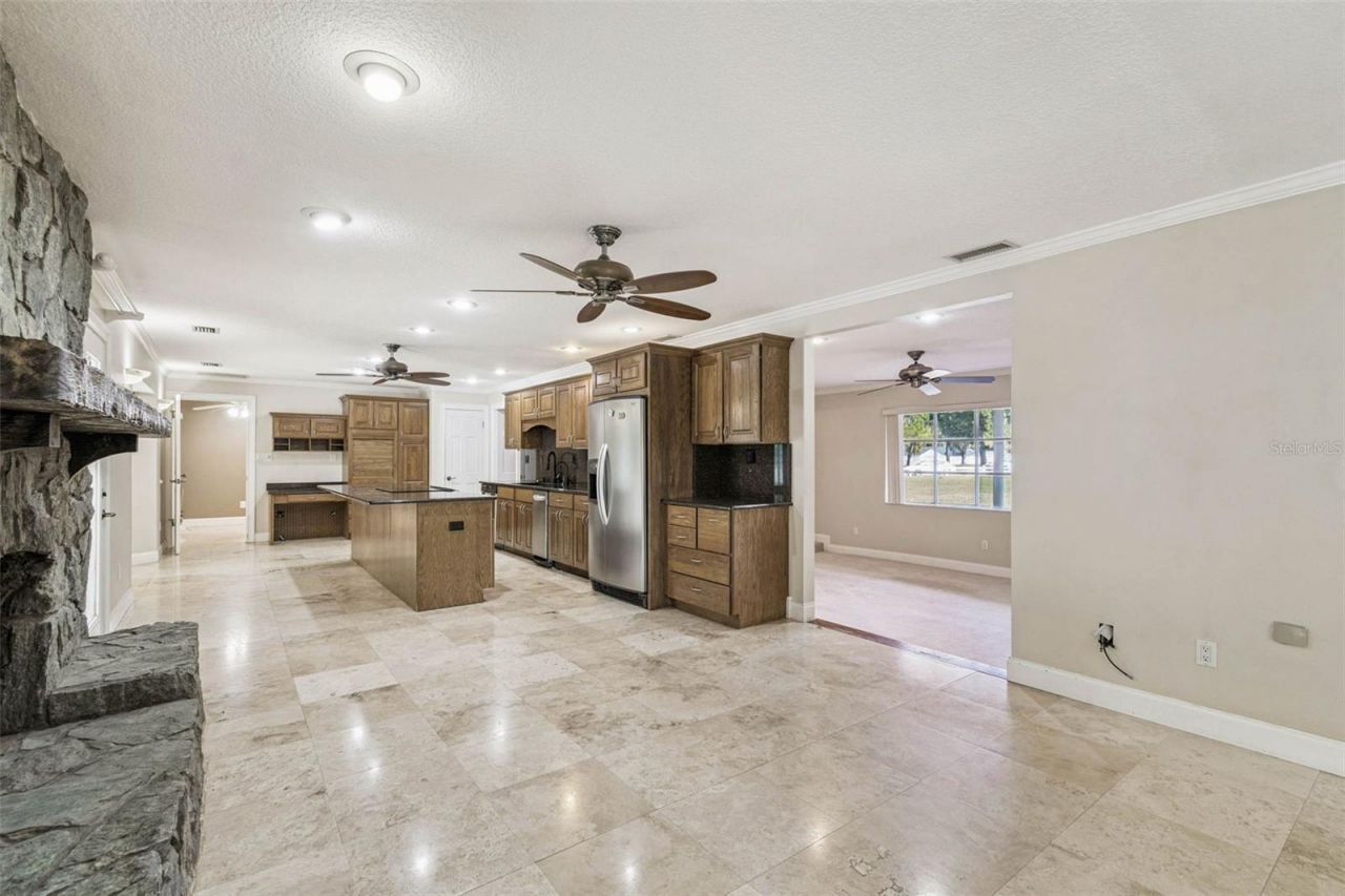 1900 Capri Road, Valrico, FL 33594 Photo