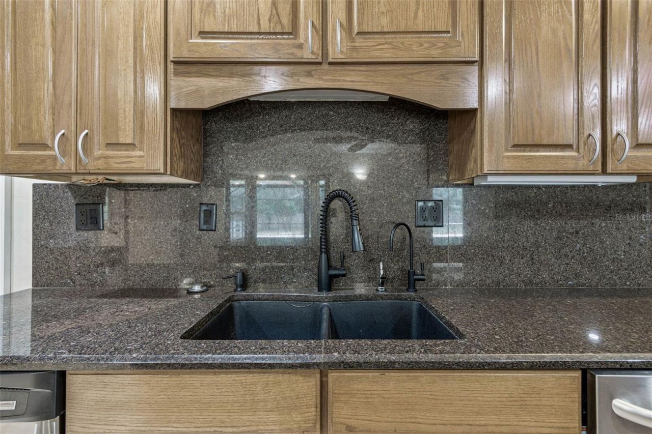 1900 Capri Road, Valrico, FL 33594 Photo