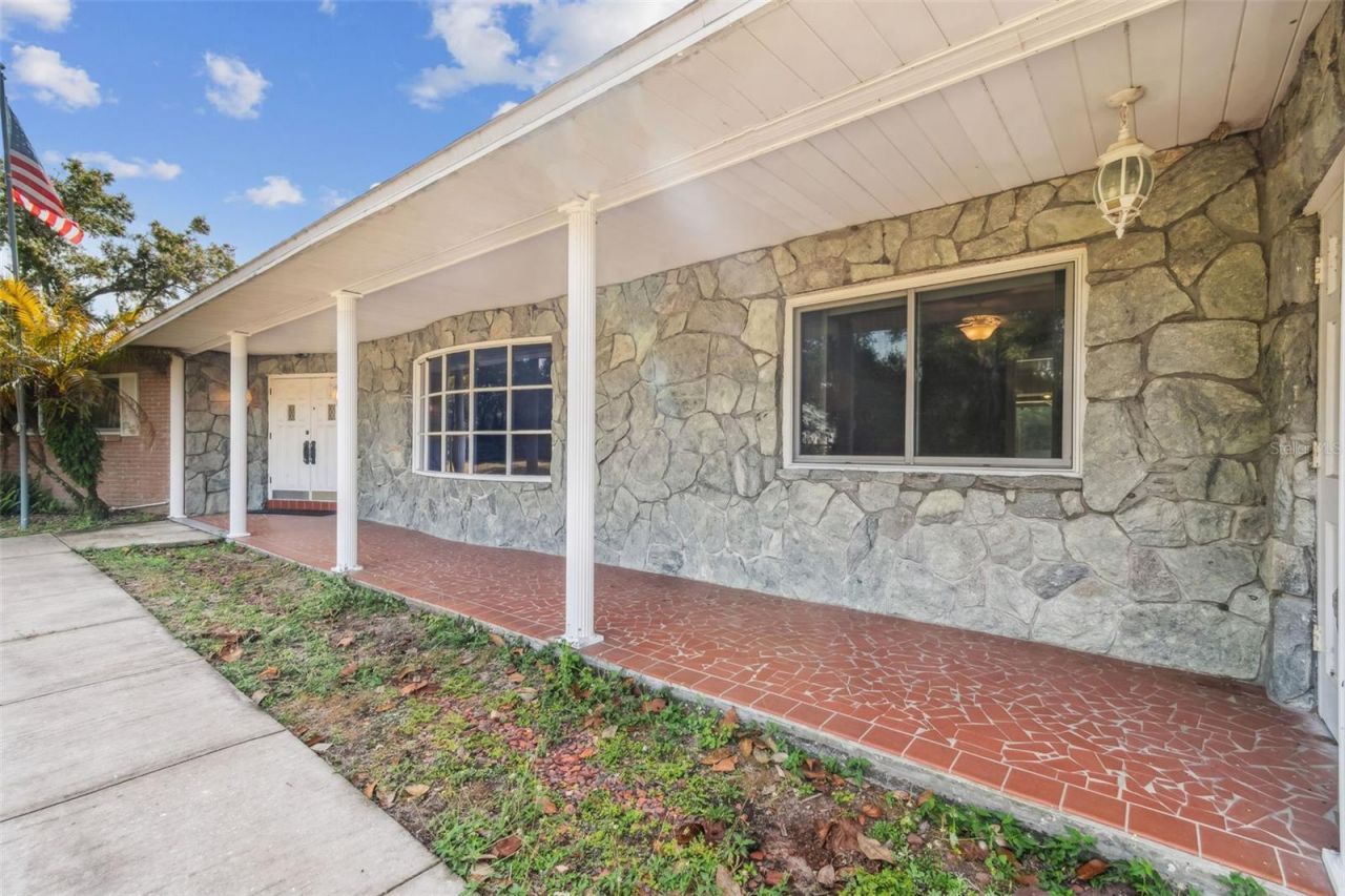 1900 Capri Road, Valrico, FL 33594 Photo