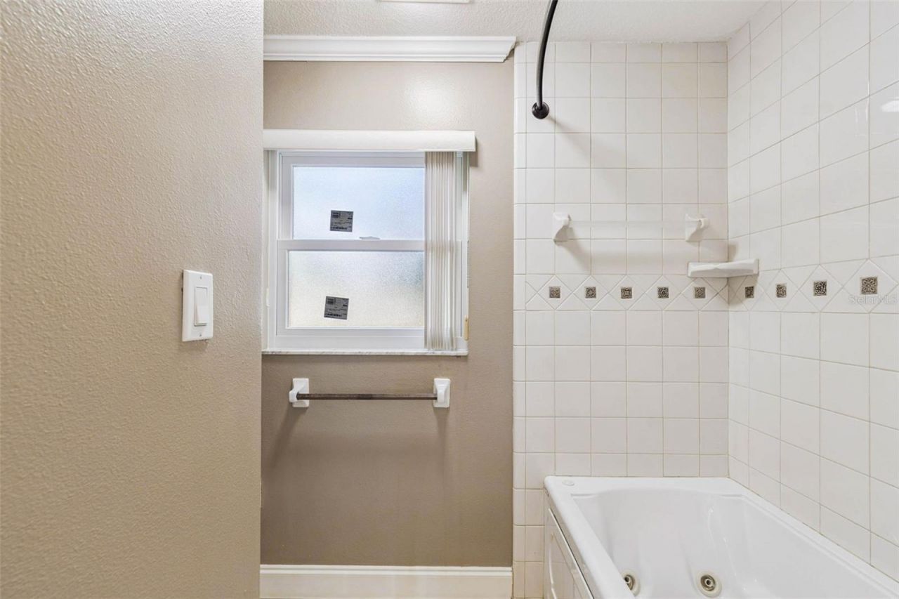 1900 Capri Road, Valrico, FL 33594 Photo