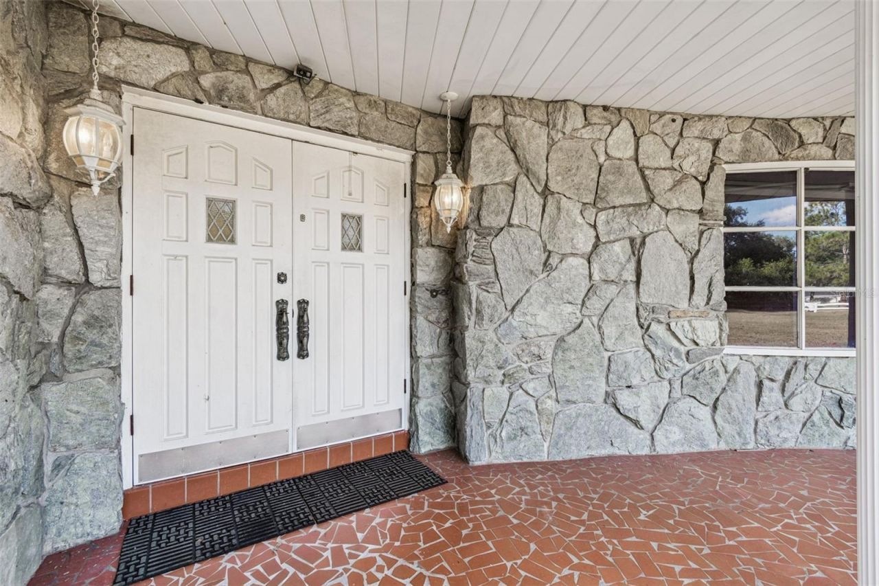 1900 Capri Road, Valrico, FL 33594 Photo