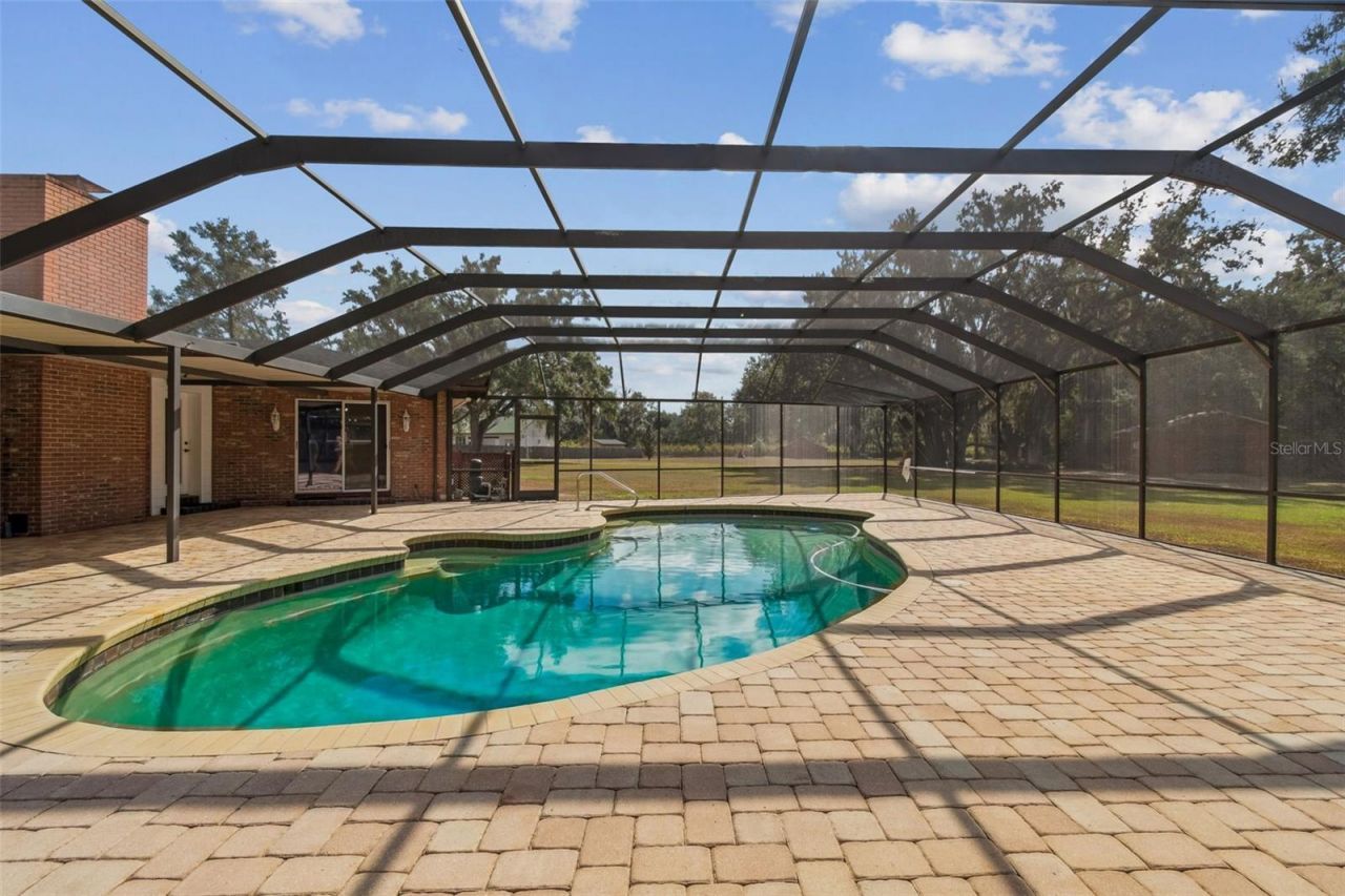 1900 Capri Road, Valrico, FL 33594 Photo