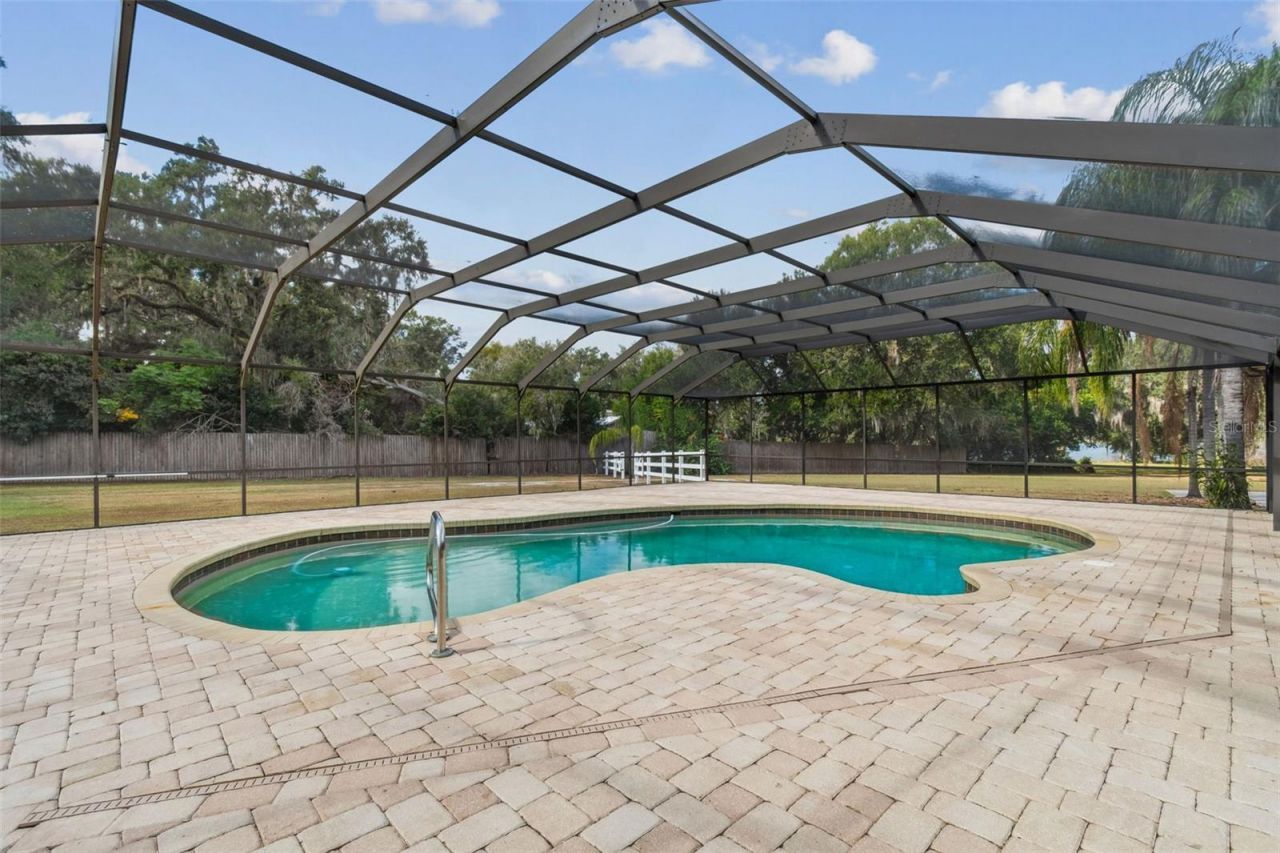 1900 Capri Road, Valrico, FL 33594 Photo