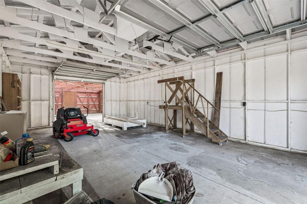 1900 Capri Road, Valrico, FL 33594 Photo