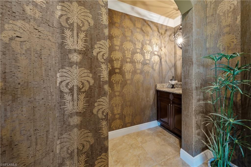 2555 Marquesa Royale Ln, Unit 1-301, Naples, FL 34109 Photo