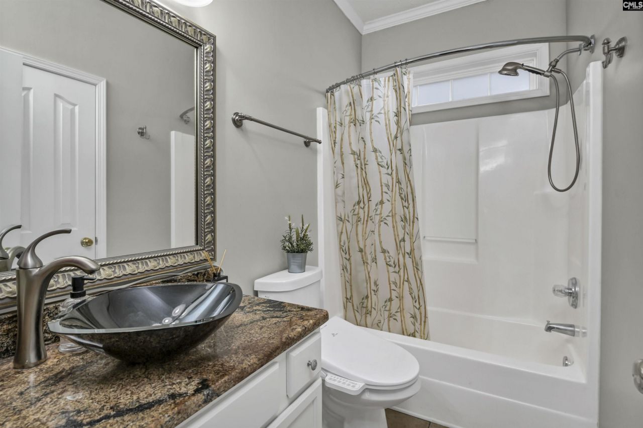 225 Castlebury Drive Photo 28