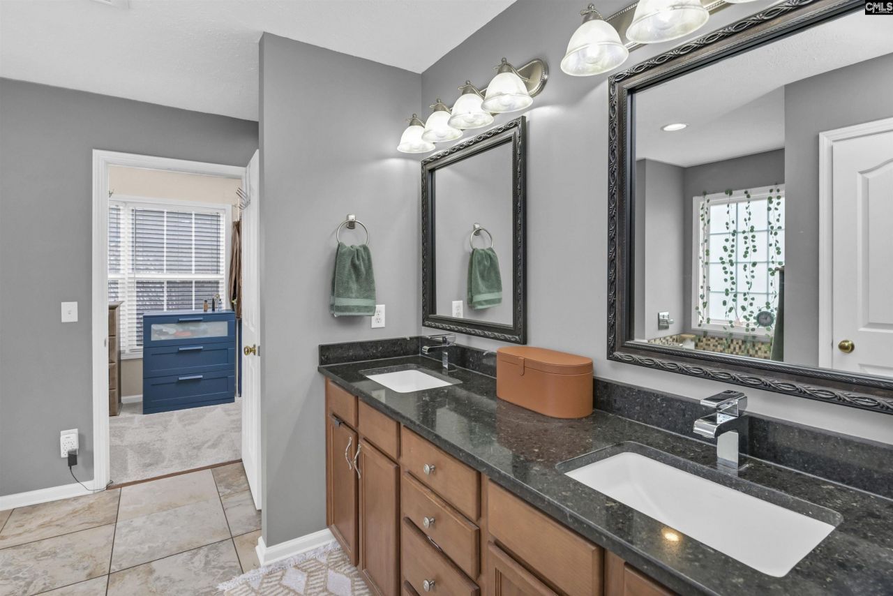 225 Castlebury Drive Photo 36