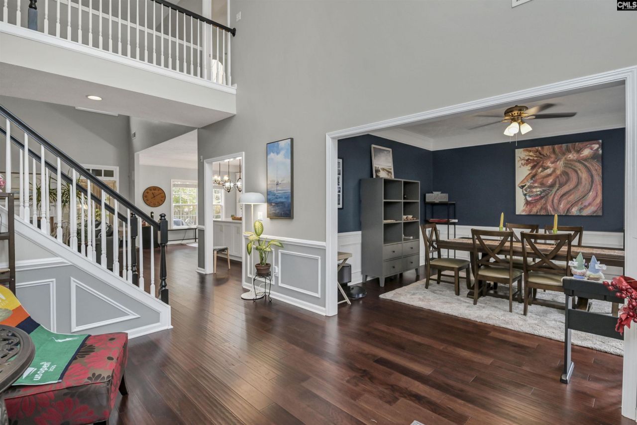 225 Castlebury Drive Photo 4