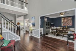 225 Castlebury Drive photo 4