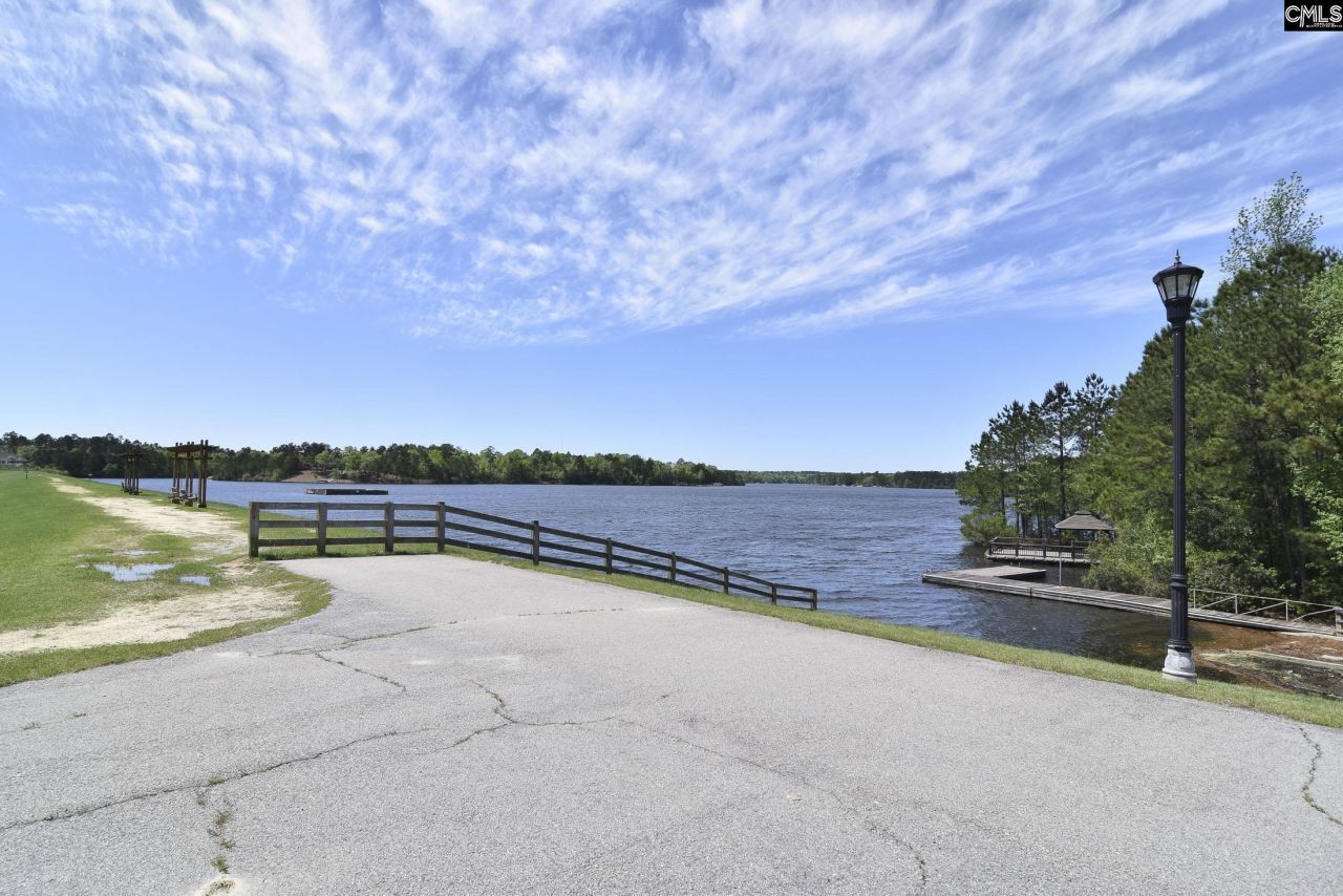 225 Castlebury Drive Photo 65