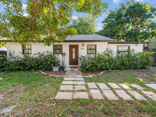 1464 NE 28th St, Pompano Beach, FL 33064