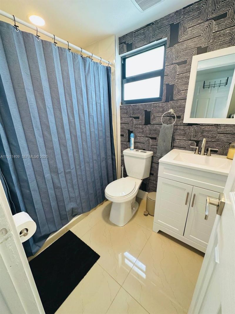 1464 NE 28th St, Pompano Beach, FL 33064 Photo