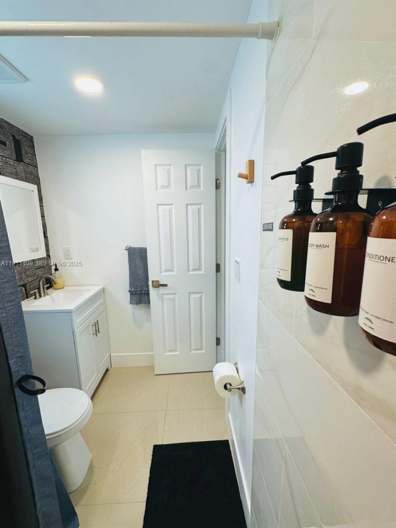 1464 NE 28th St, Pompano Beach, FL 33064 Photo