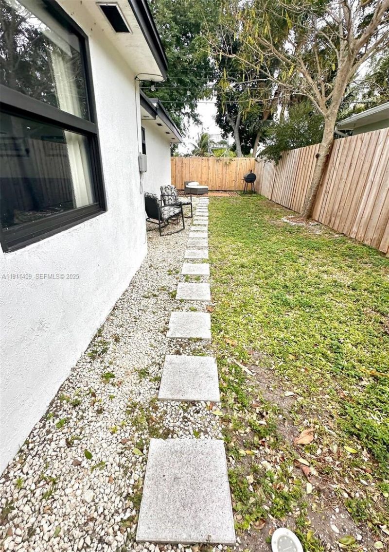 1464 NE 28th St, Pompano Beach, FL 33064 Photo