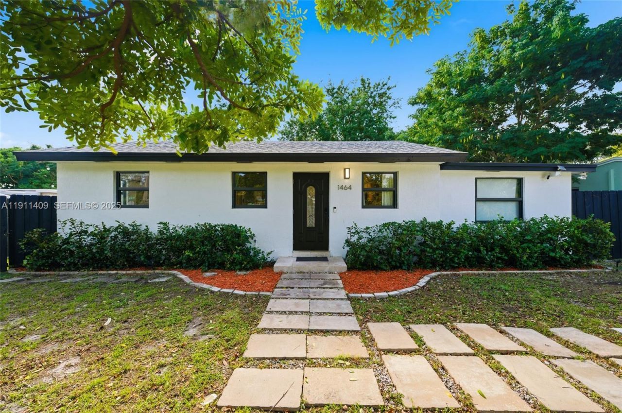 1464 NE 28th St, Pompano Beach, FL 33064 Photo