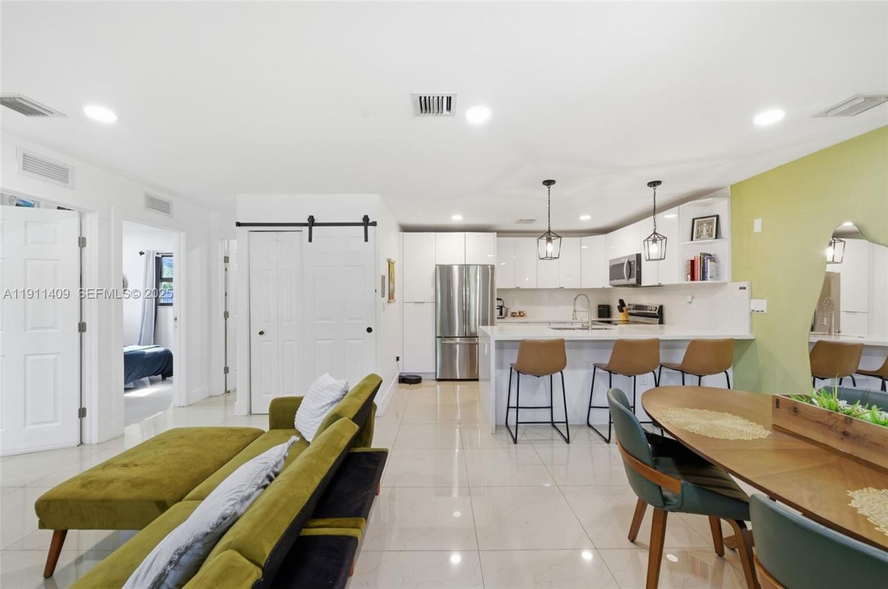 1464 NE 28th St, Pompano Beach, FL 33064 Photo