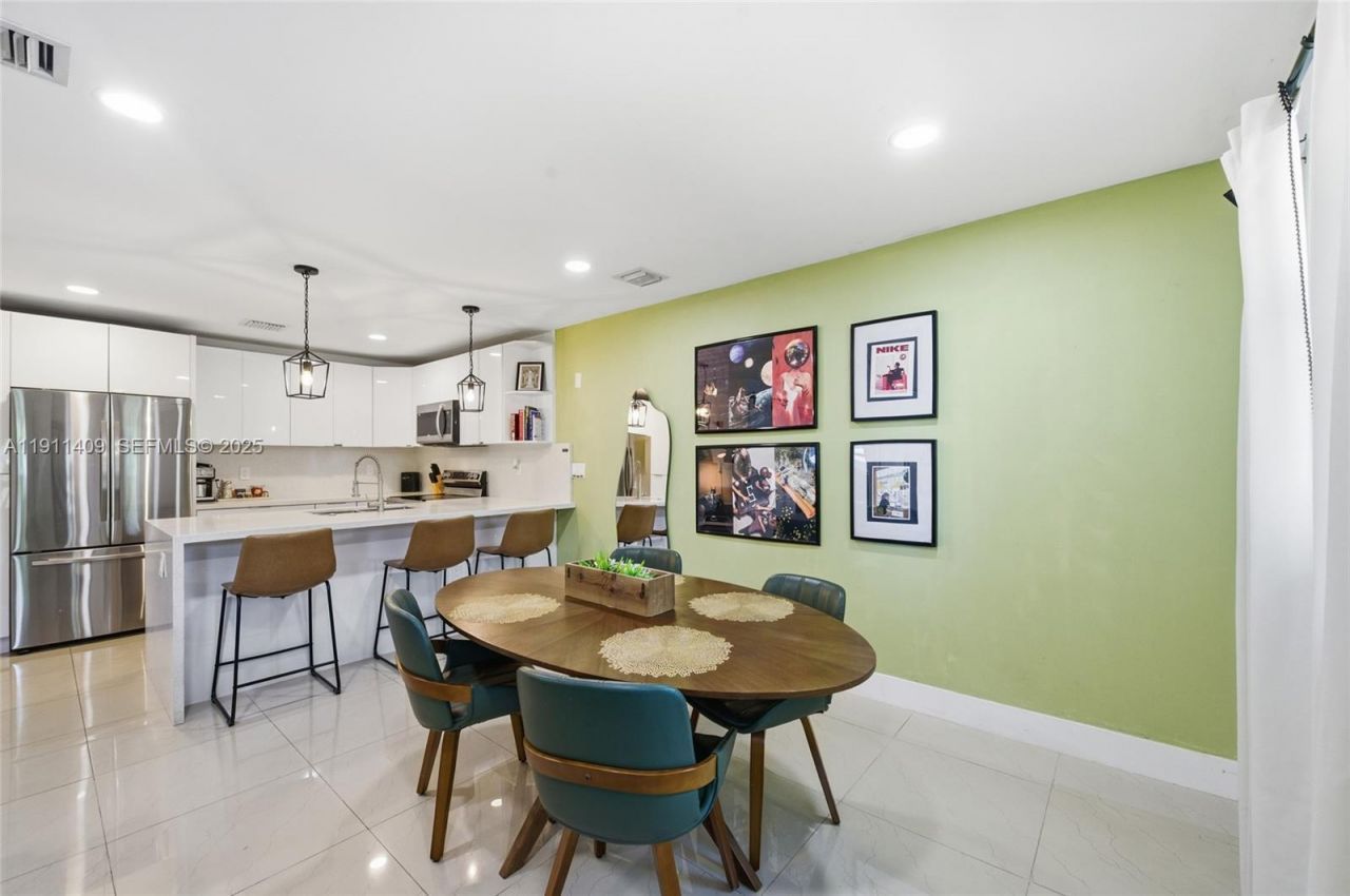 1464 NE 28th St, Pompano Beach, FL 33064 Photo