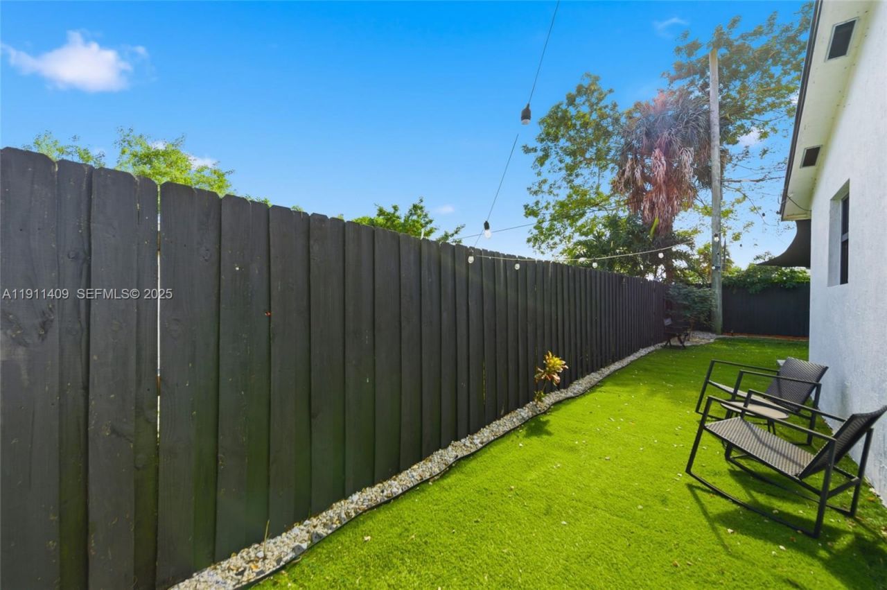 1464 NE 28th St, Pompano Beach, FL 33064 Photo