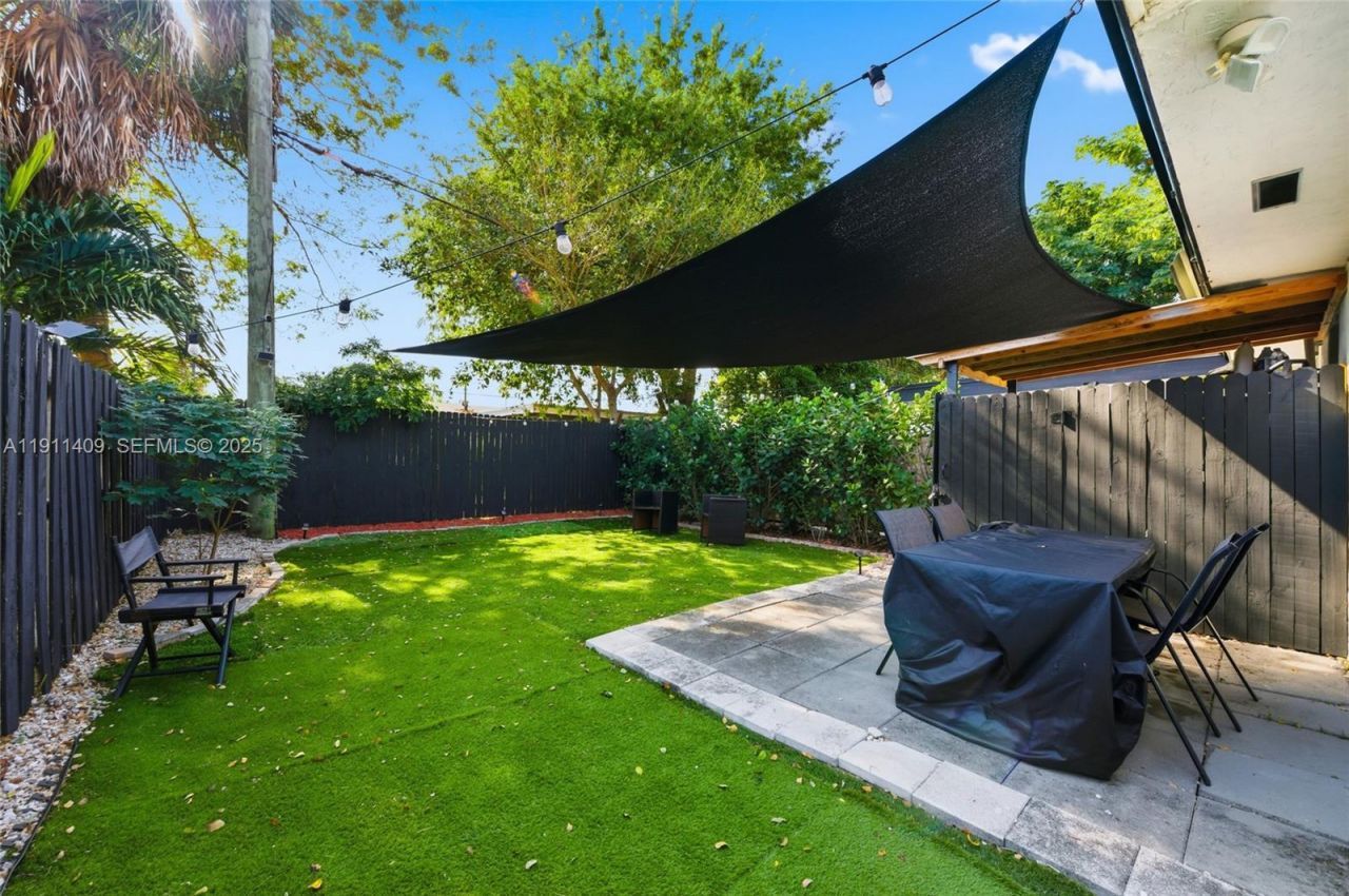 1464 NE 28th St, Pompano Beach, FL 33064 Photo