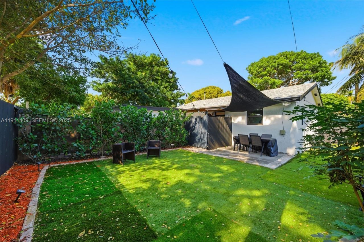 1464 NE 28th St, Pompano Beach, FL 33064 Photo