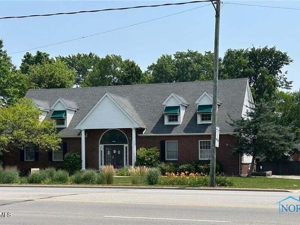 1421 & 1445 S Reynolds Road, Toledo, OH 43615
