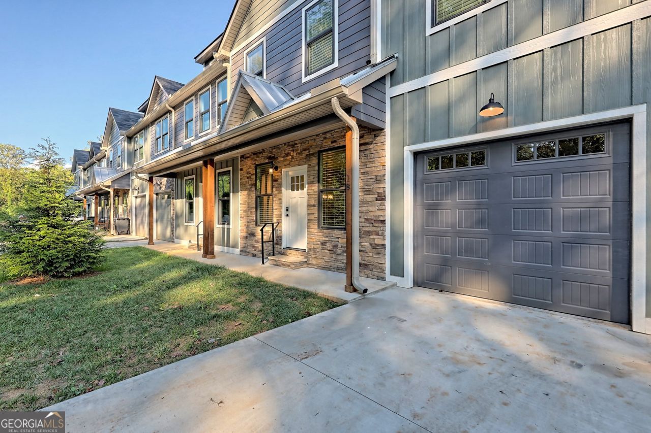 18 Living Waters Way, Clayton, GA 30525 Main Photo