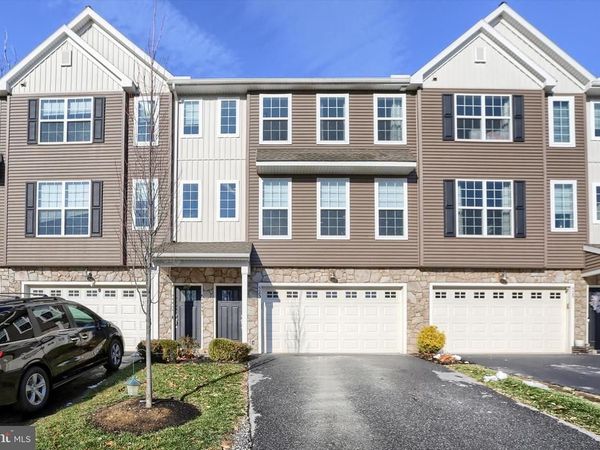 523 BROOK SHIRE COURT, MECHANICSBURG, PA 17055