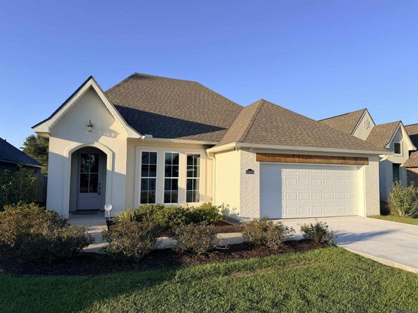 10408 Highland Lakes Dr, Denham Springs, LA 70726