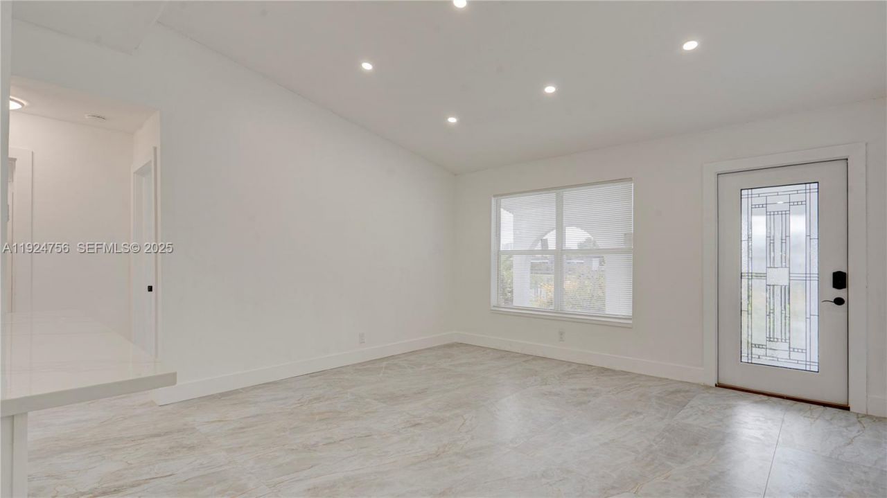 1035 NW 11th Ct, Fort Lauderdale, FL 33311 Photo