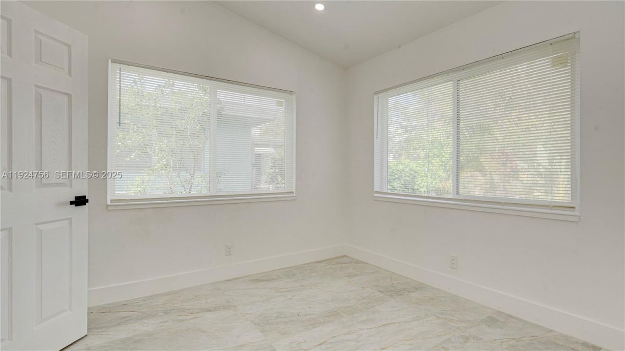 1035 NW 11th Ct, Fort Lauderdale, FL 33311 Photo