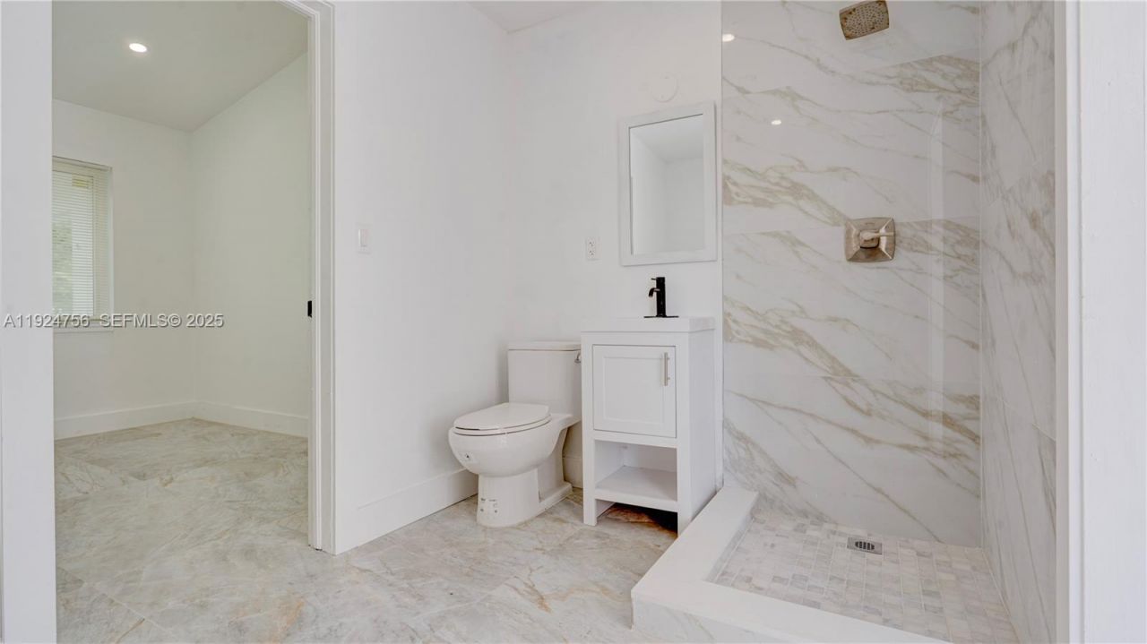 1035 NW 11th Ct, Fort Lauderdale, FL 33311 Photo