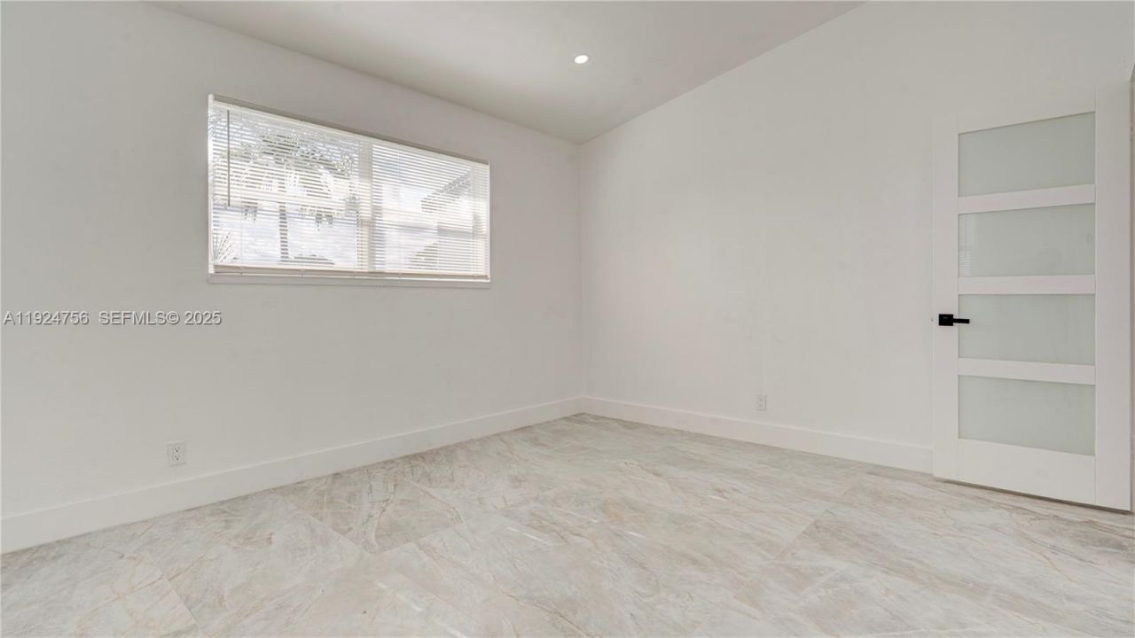 1035 NW 11th Ct, Fort Lauderdale, FL 33311 Photo