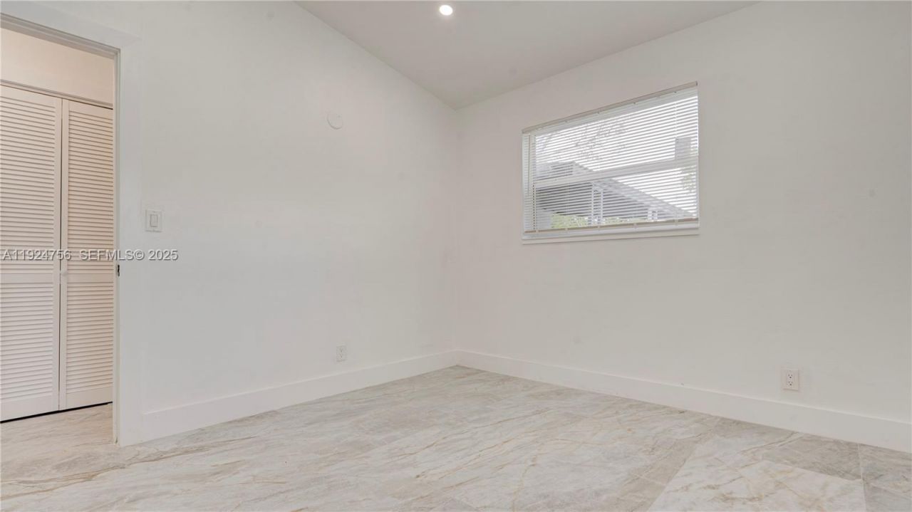 1035 NW 11th Ct, Fort Lauderdale, FL 33311 Photo