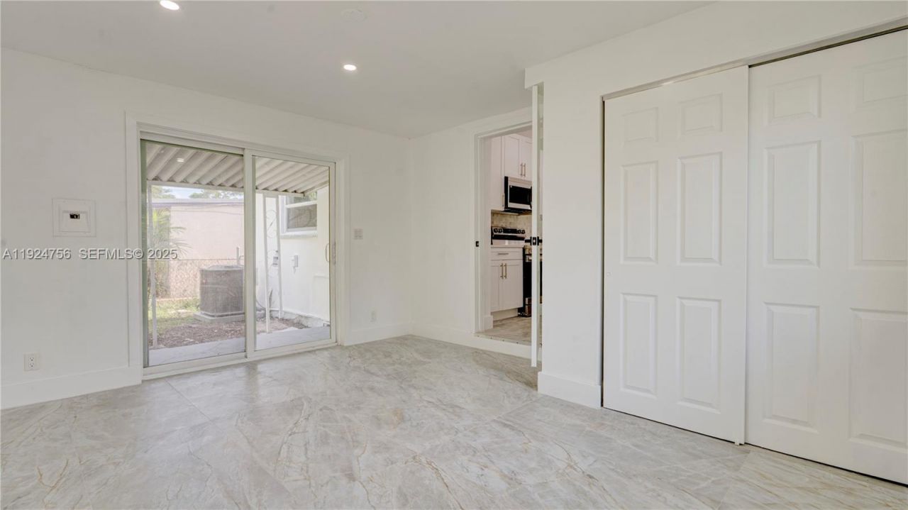 1035 NW 11th Ct, Fort Lauderdale, FL 33311 Photo