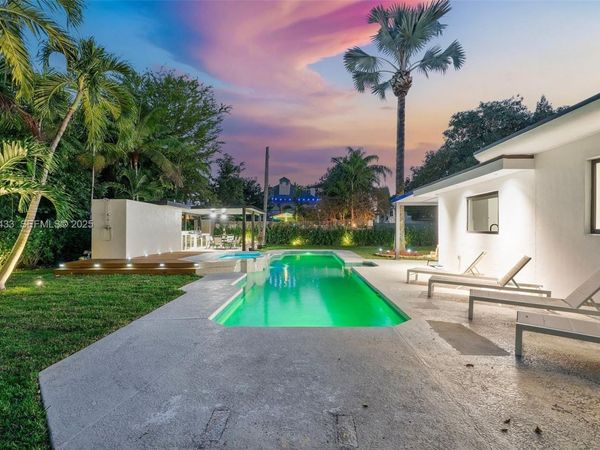 8825 NE 10th Ave, Miami, FL 33138