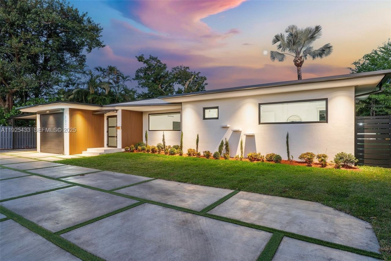 8825 NE 10th Ave, Miami, FL 33138 Photo