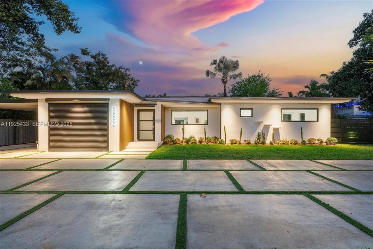 8825 NE 10th Ave, Miami, FL 33138 Photo