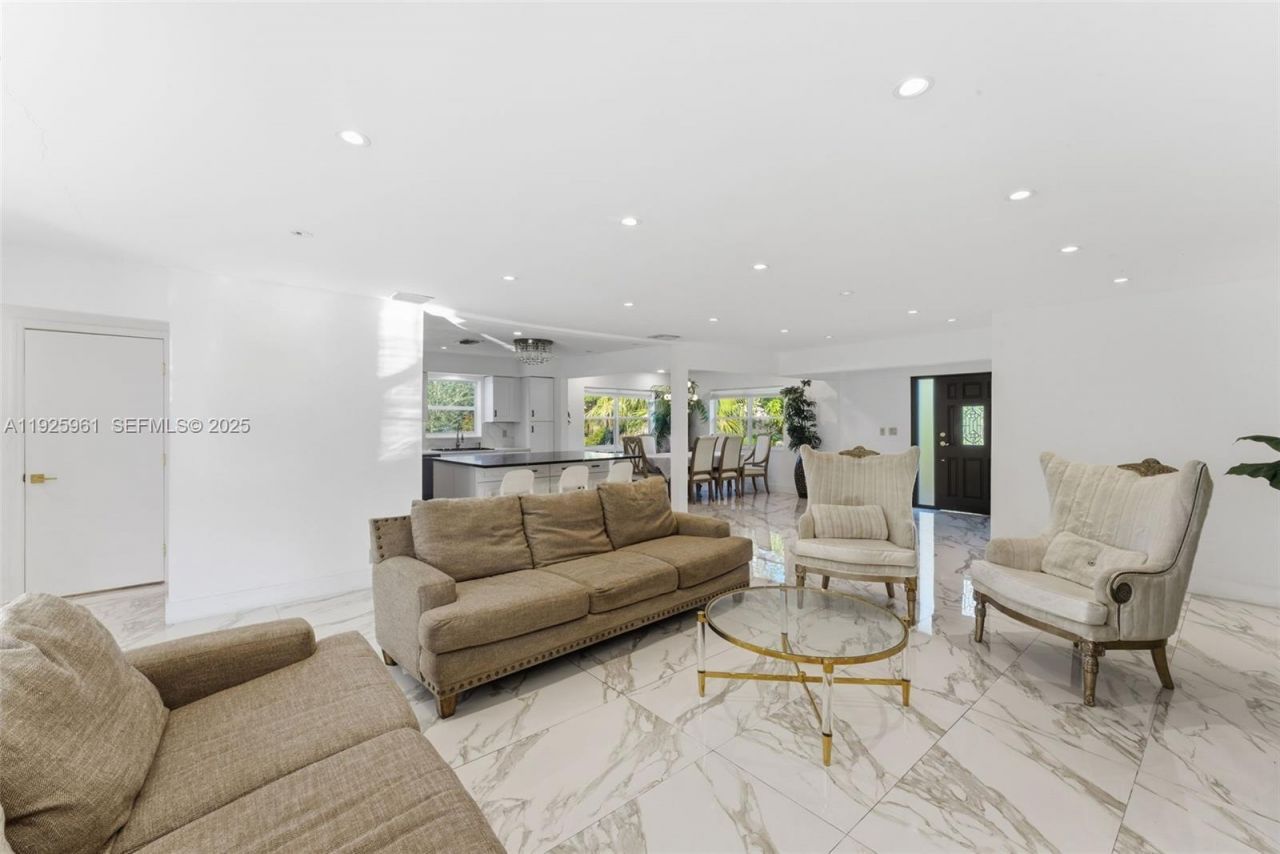 201 Calle Grande Dr, Unit 201, Hollywood, FL 33021 Photo