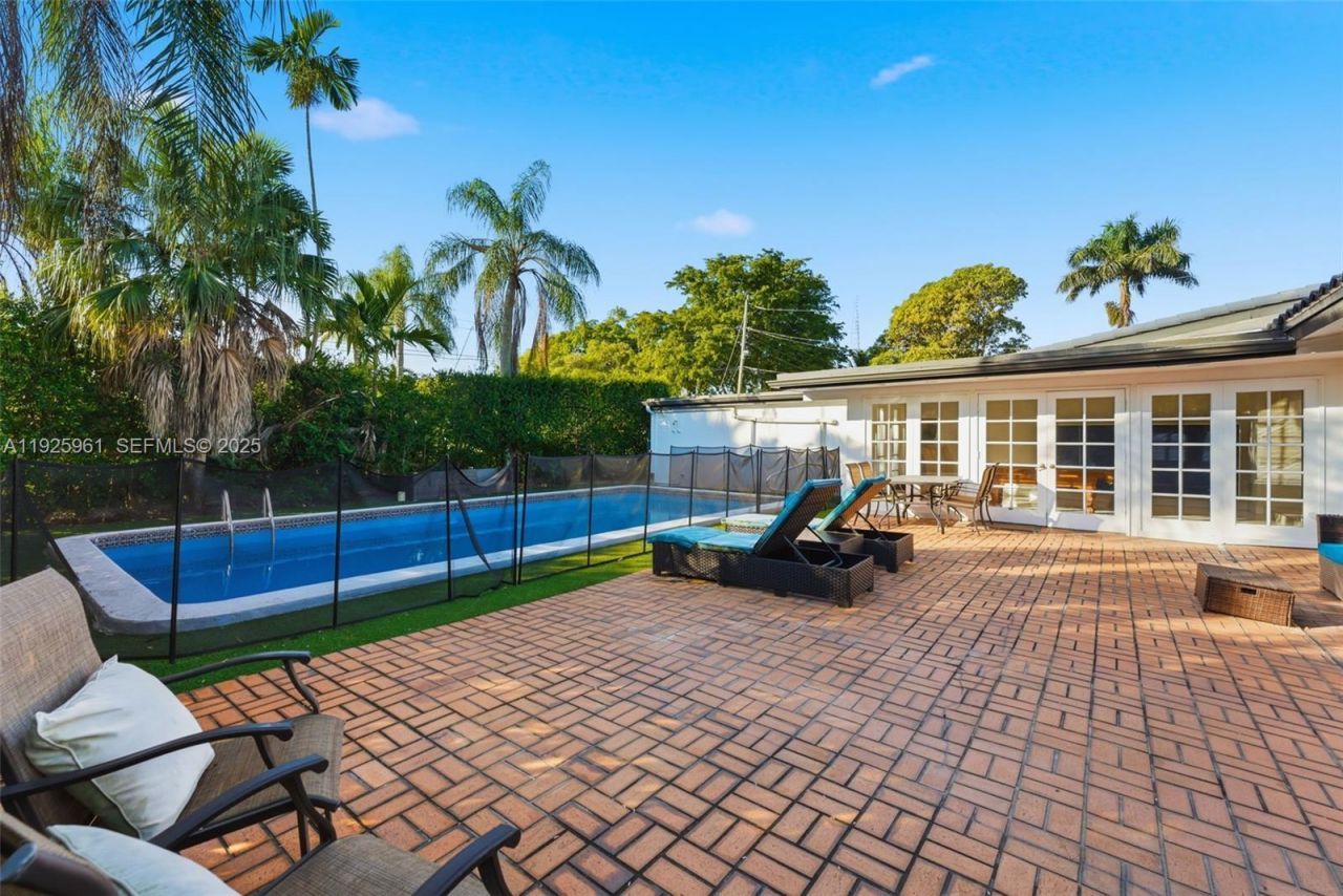 201 Calle Grande Dr, Unit 201, Hollywood, FL 33021 Photo