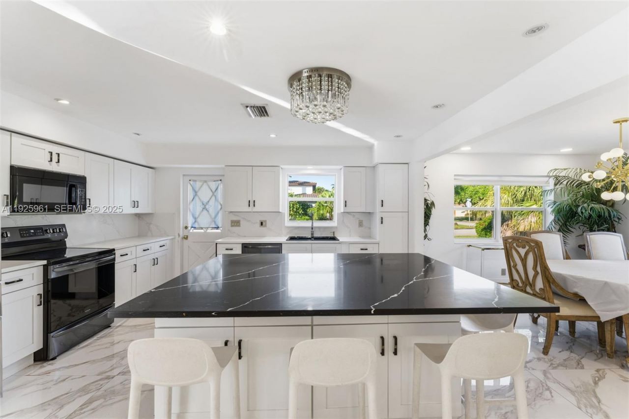 201 Calle Grande Dr, Unit 201, Hollywood, FL 33021 Photo