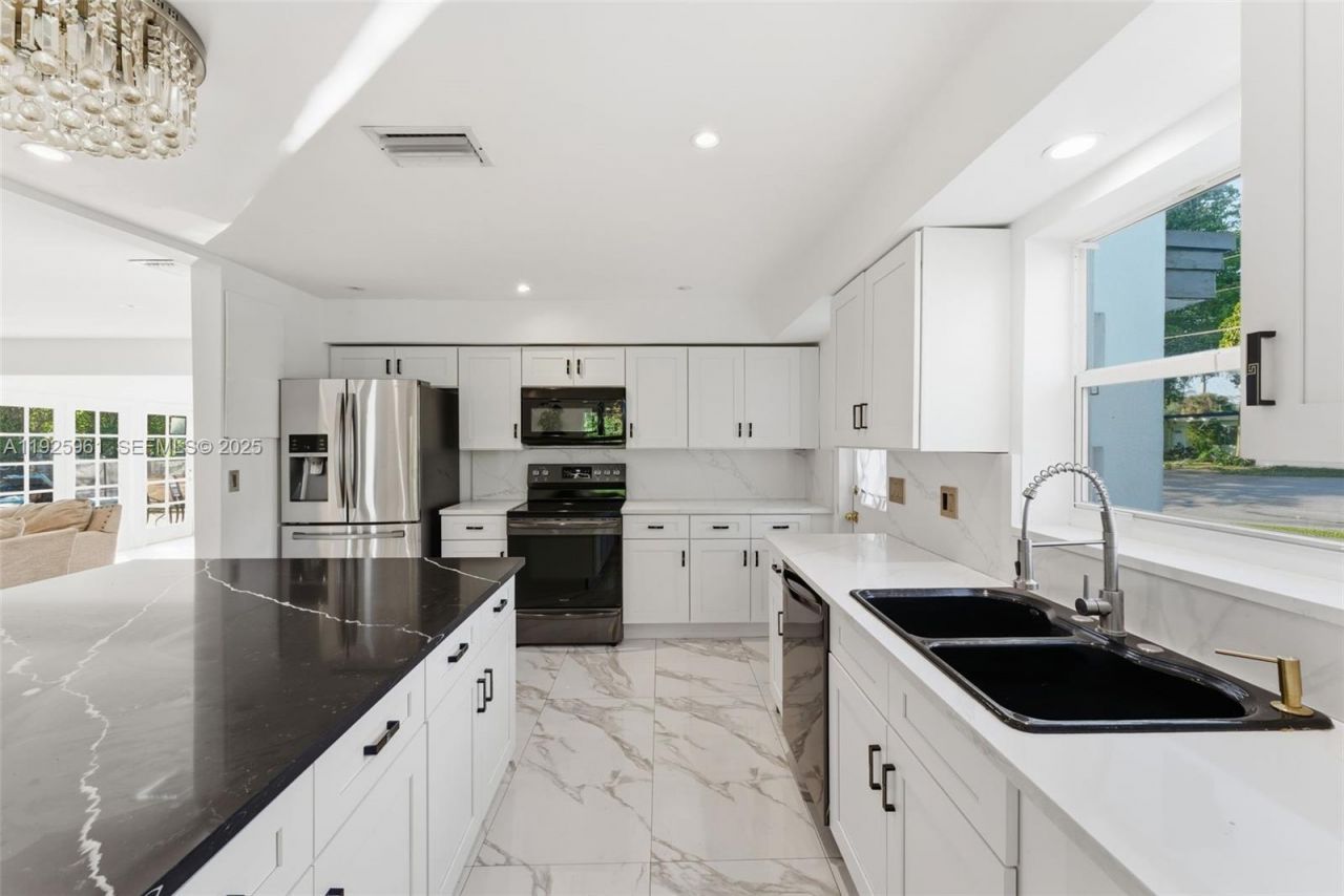 201 Calle Grande Dr, Unit 201, Hollywood, FL 33021 Photo